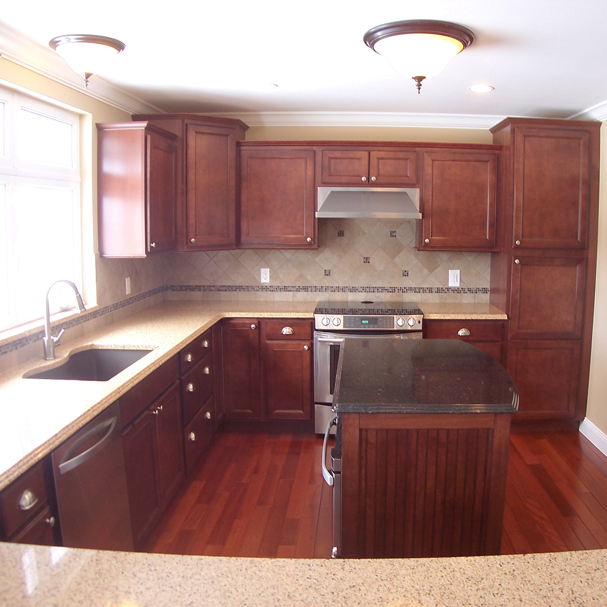 dark-cabinet-kitchen-remodeling